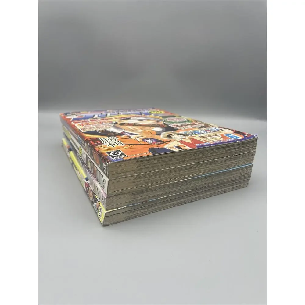 Shonen Jump Anime Comic Magazines lot 4 2006 - 2007. INCLUDES PSA ELIGABLE CARD
